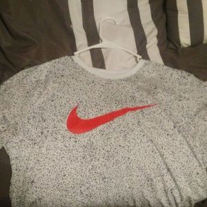 Nike dri fit t-shirt